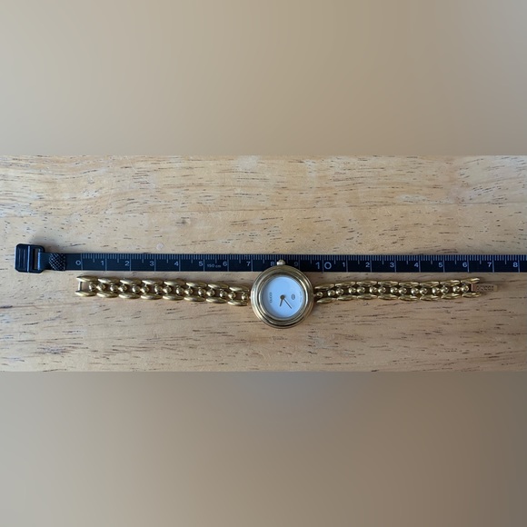 Gucci watch - Picture 4 of 9